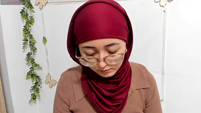 aysel elid online show from March 31, 11:16 pm