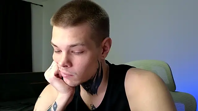 DENIS HERE online show from May 25, 4:35 pm