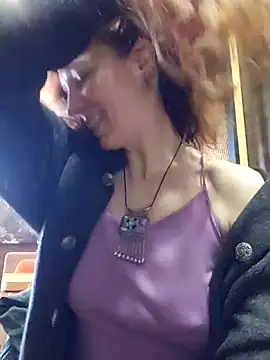 Exhibitionsplit online show from April 19, 8:57 am