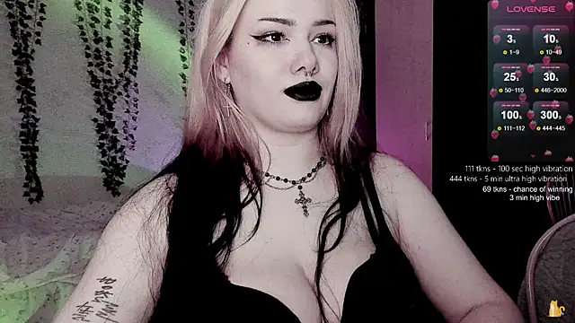 strawberry elfcat online show from February 6, 12:30 pm