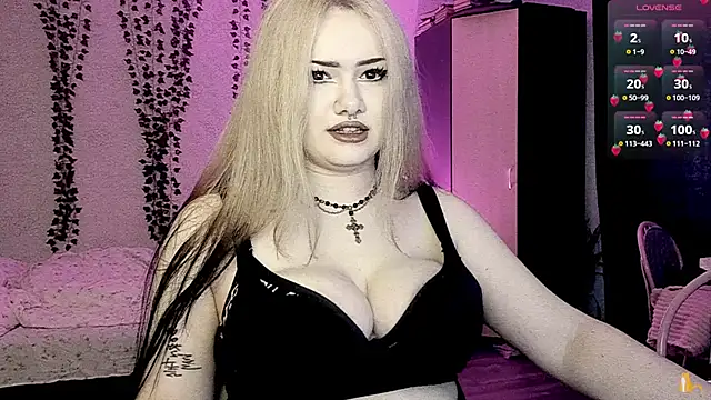 strawberry elfcat online show from June 10, 3:18 am