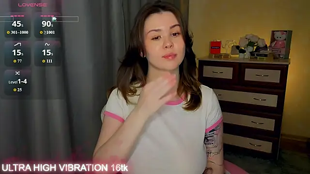 cutie mili online show from May 21, 12:01 pm