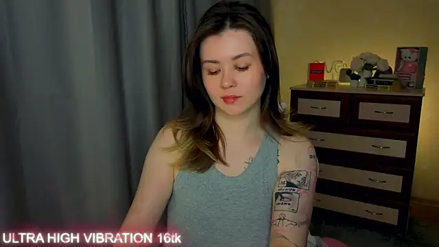 cutie mili online show from June 4, 1:39 pm