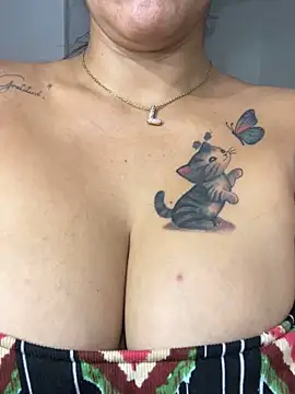 Snapshot of LISA_BULLOCK_ chatting on February 13, 12:39 am LISA BULLOCK online show from February 13, 12:39 am