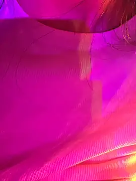 aloneathome online show from March 5, 9:11 pm