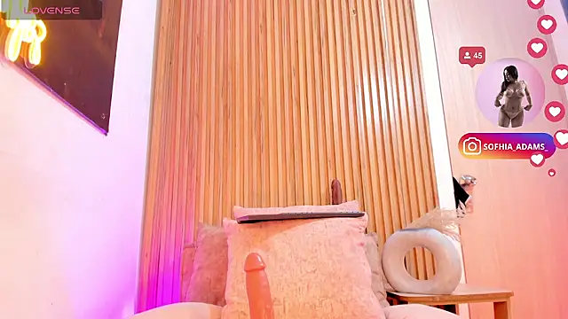 Snapshot of sofhiaa_adaams chatting on July 4, 11:11 pm sofhiaa adaams online show from July 4, 11:11 pm
