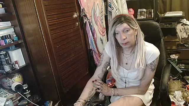 Ombeline1 online show from April 15, 1:12 am