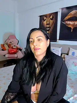 ReiyaRey online show from April 2, 8:39 pm