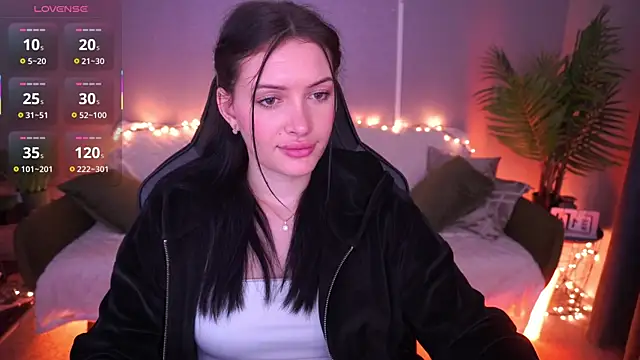 MilaSecrett online show from March 14, 1:49 pm