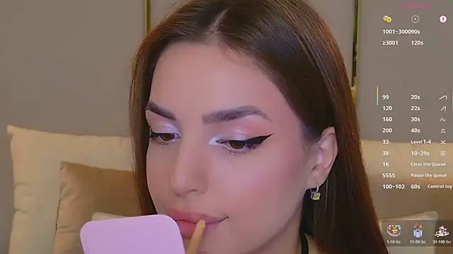 Snapshot of BellaHalles chatting on November 26, 6:03 am BellaHalles online show from November 26, 6:03 am