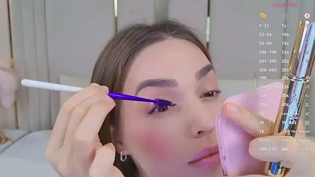 Snapshot of BellaHalles chatting on February 21, 5:41 am BellaHalles online show from February 21, 5:41 am