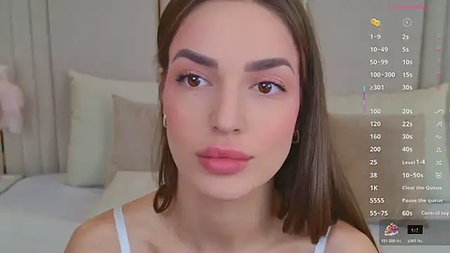 Snapshot of BellaHalles chatting on February 25, 5:50 am BellaHalles online show from February 25, 5:50 am