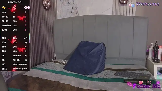 Snapshot of Danielaa_a chatting on October 21, 12:00 am Danielaa a online show from October 21, 12:00 am