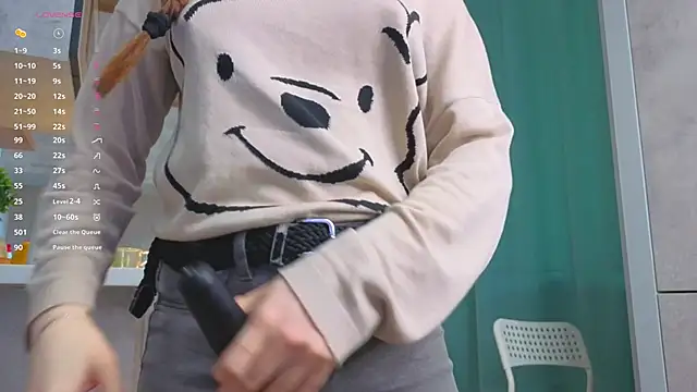 DonnaBurkee online show from April 13, 5:35 am