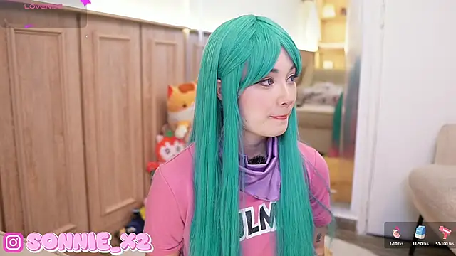 Snapshot of Sonnie_ chatting on January 6, 11:40 am Sonnie online show from January 6, 11:40 am