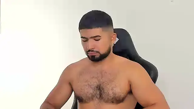 Snapshot of ethaanjones chatting on December 27, 7:57 pm ethaanjones online show from December 27, 7:57 pm