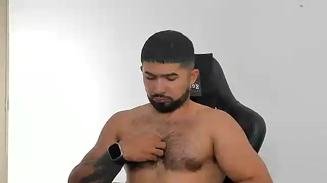 Snapshot of ethaanjones chatting on December 29, 7:53 pm ethaanjones online show from December 29, 7:53 pm