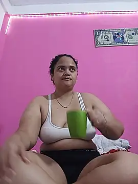 brunnette hot online show from June 11, 10:57 am