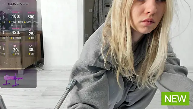 Adelina0001 online show from December 17, 2:01 am