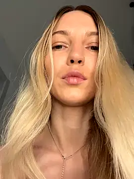 Adelina0001 online show from November 13, 2:32 am