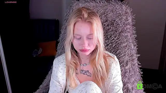 Snapshot of MalenaErnman chatting on January 8, 1:41 pm MalenaErnman online show from January 8, 1:41 pm