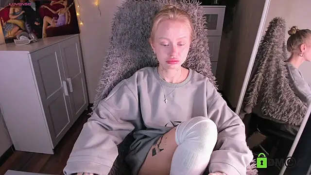 Snapshot of MalenaErnman chatting on March 7, 10:35 am MalenaErnman online show from March 7, 10:35 am