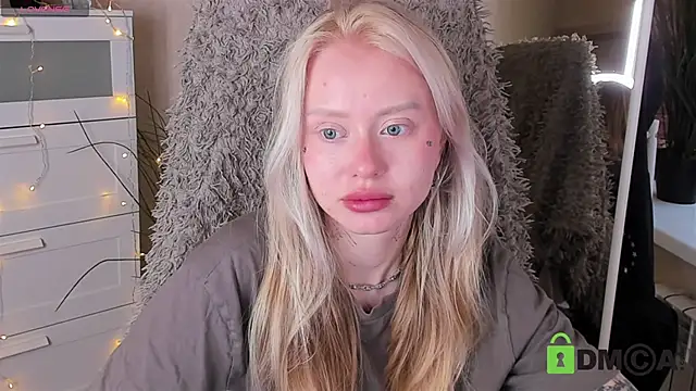 Snapshot of MalenaErnman chatting on October 14, 10:38 am MalenaErnman online show from October 14, 10:38 am