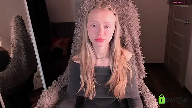 Snapshot of MalenaErnman chatting on February 20, 10:38 am MalenaErnman online show from February 20, 10:38 am