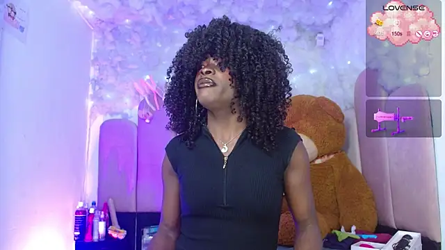 puca ebony online show from December 20, 12:45 pm