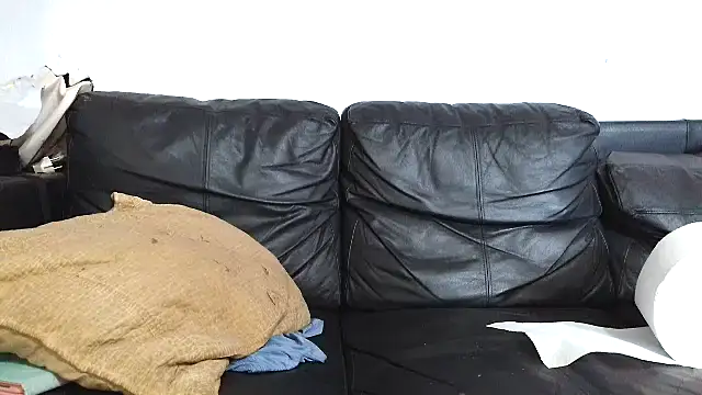 Youns98 online show from October 10, 3:00 pm