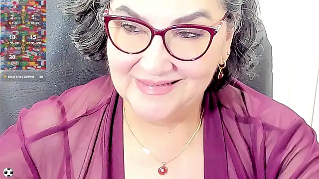 Snapshot of cataleya_mom chatting on July 5, 4:19 am cataleya mom online show from July 5, 4:19 am