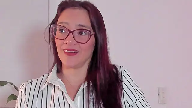 Jessica Herrera  online show from May 27, 9:56 pm