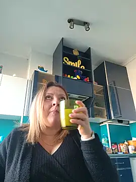 lady charlyne online show from January 6, 9:46 am