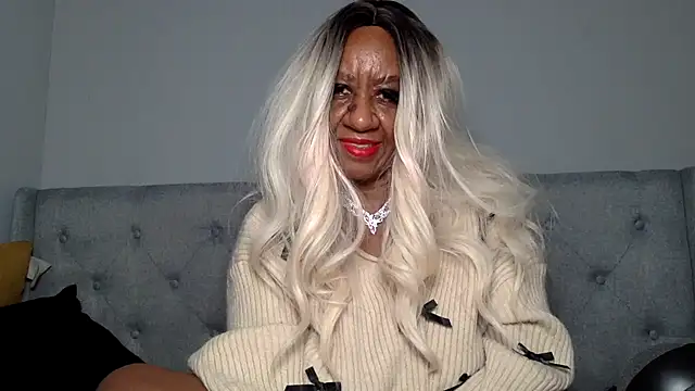 BreanaDivine online show from December 21, 1:58 am