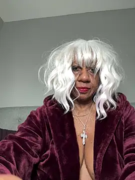 BreanaDivine online show from February 6, 12:54 am