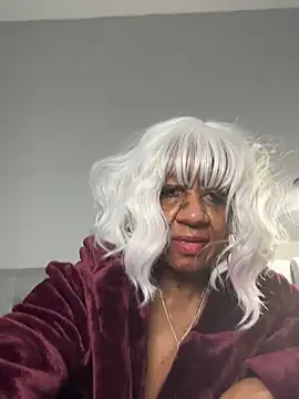 BreanaDivine online show from February 22, 9:59 pm