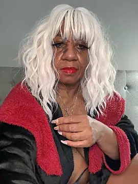 BreanaDivine online show from March 8, 2:23 am