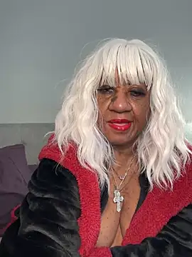 BreanaDivine online show from March 9, 6:11 pm