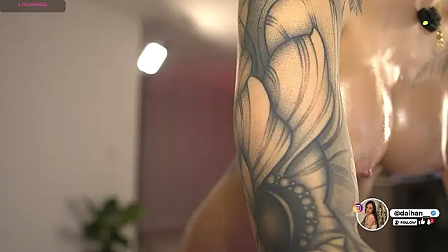 Daihanwatson  online show from February 18, 4:19 am