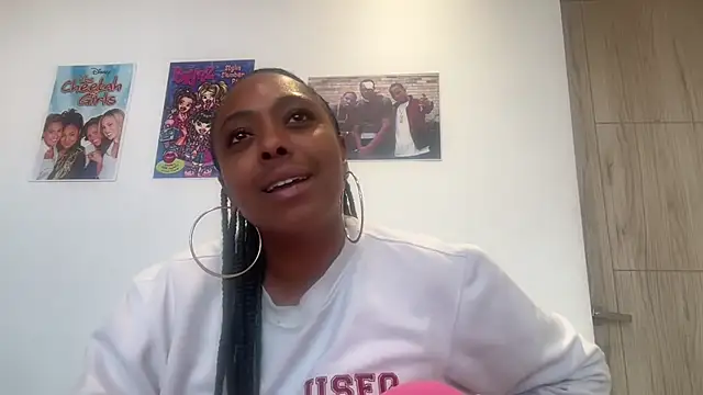 Snapshot of ChocolateCakeQueen chatting on May 20, 11:00 pm ChocolateCakeQueen online show from May 20, 11:00 pm