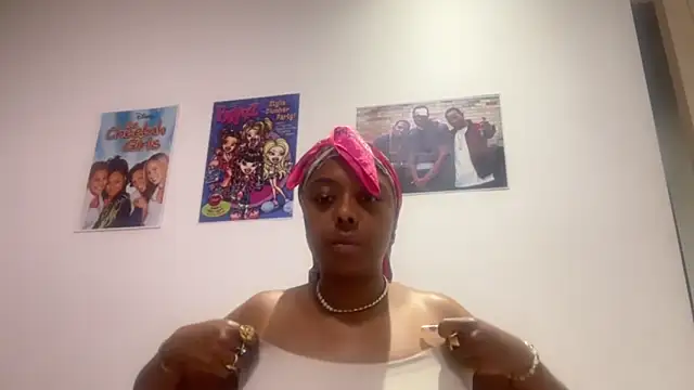 Snapshot of ChocolateCakeQueen chatting on May 25, 2:50 am ChocolateCakeQueen online show from May 25, 2:50 am