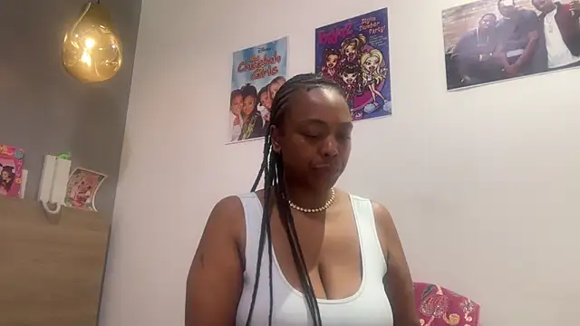 Snapshot of ChocolateCakeQueen chatting on May 28, 1:25 am ChocolateCakeQueen online show from May 28, 1:25 am