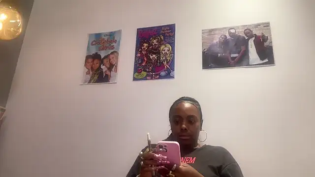 Snapshot of ChocolateCakeQueen chatting on June 2, 12:56 am ChocolateCakeQueen online show from June 2, 12:56 am