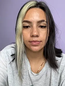 hannahb-e online show from March 18, 5:10 pm