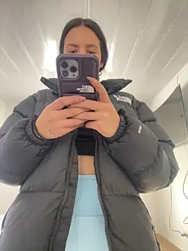 hannahb-e online show from March 4, 3:29 pm