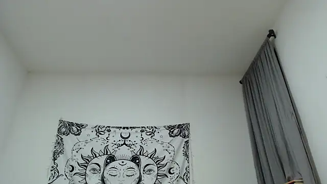 AlinaWoolf  online show from February 4, 5:42 am