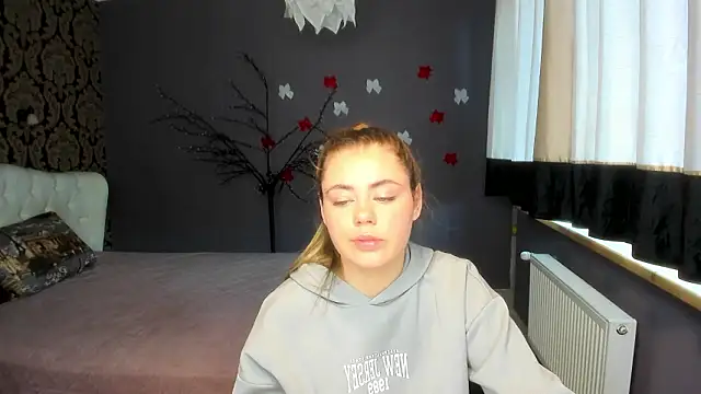 IsabellaBler online show from February 27, 1:00 pm