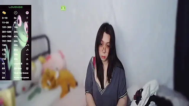 mememe 1006  online show from April 5, 7:44 pm