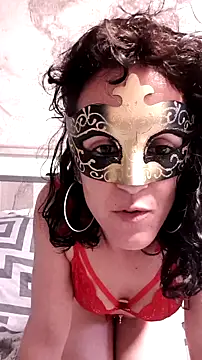 Snapshot of Masquegirlmysterious chatting on February 7, 4:11 pm Masquegirlmysterious online show from February 7, 4:11 pm