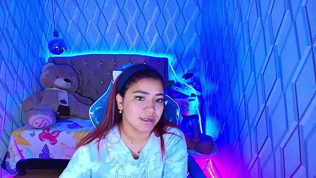 NicolleTaylor online show from October 25, 3:25 am